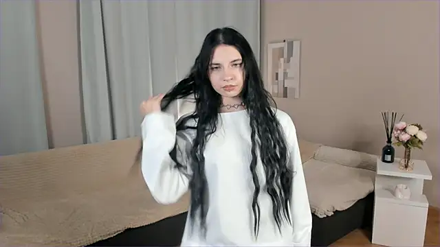 ThuCohee online show from November 2025 06:10:01 PM