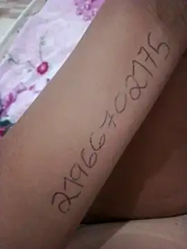 Snapshot of Camilanifeta chatting on January 2026 01:21:02 AM Camilanifeta online show from January 2026 01:21:02 AM