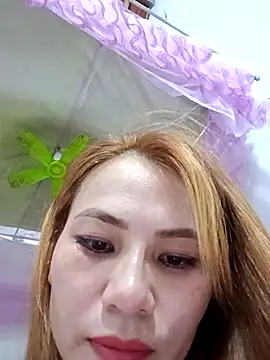 Snapshot of Labi2k chatting on October 2025 09:05:02 PM Labi2k online show from October 2025 09:05:02 PM