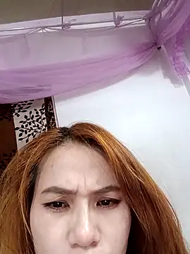 Snapshot of Labi2k chatting on November 2025 07:35:01 PM Labi2k online show from November 2025 07:35:01 PM