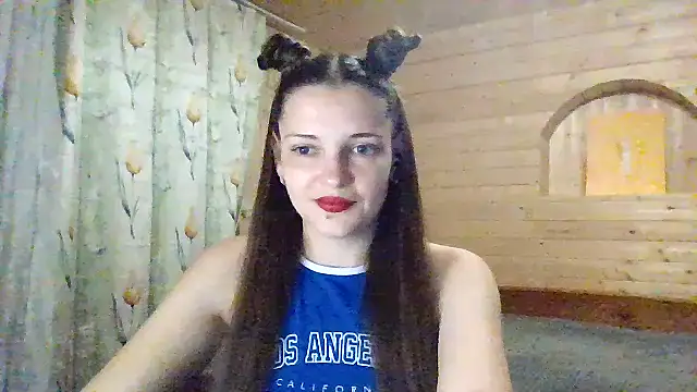 Snapshot of AmeliieLaFleur chatting on October 2025 06:41:02 PM AmeliieLaFleur online show from October 2025 06:41:02 PM