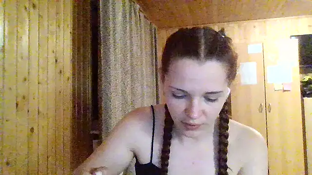 Snapshot of AmeliieLaFleur chatting on April 2026 09:32:01 PM AmeliieLaFleur online show from April 2026 09:32:01 PM