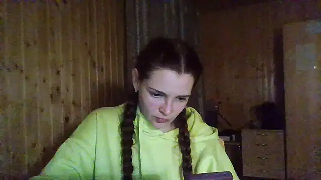 Snapshot of AmeliieLaFleur chatting on May 2026 06:57:01 PM AmeliieLaFleur online show from May 2026 06:57:01 PM