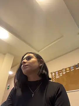 AlyssaRay online show from April 2026 05:06:02 PM