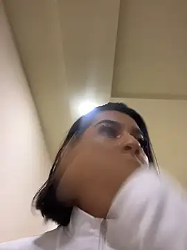 AlyssaRay online show from April 2026 04:57:02 PM