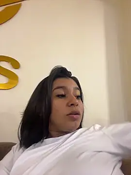 AlyssaRay online show from May 2026 04:48:02 PM