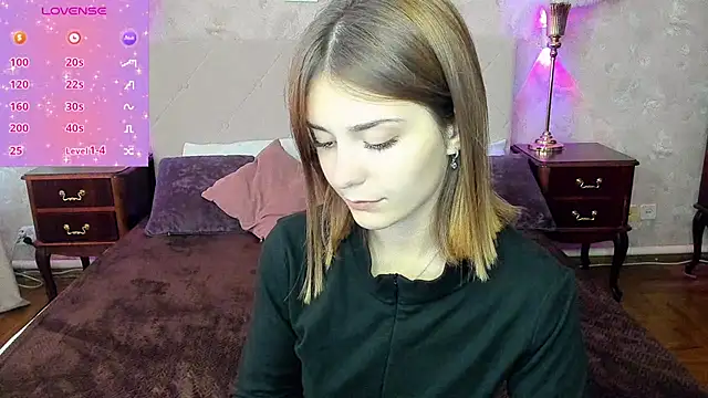 Snapshot of MargoChill chatting on October 2025 01:03:02 PM MargoChill online show from October 2025 01:03:02 PM