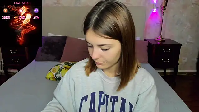 Snapshot of MargoChill chatting on October 2025 02:07:01 PM MargoChill online show from October 2025 02:07:01 PM