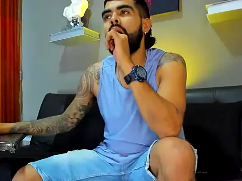 Snapshot of black_kameron_ chatting on November 2025 09:03:02 PM black kameron online show from November 2025 09:03:02 PM