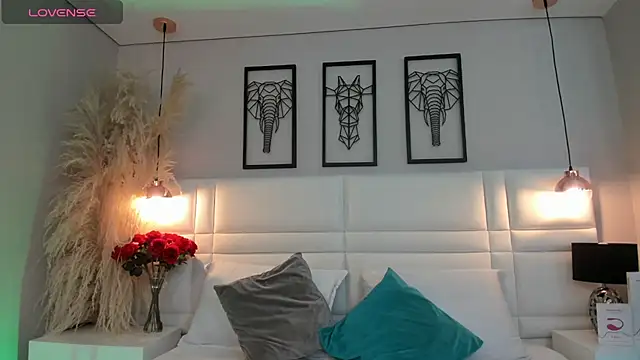 Snapshot of Ari_lynn_ chatting on October 2025 03:10:02 AM Ari lynn online show from October 2025 03:10:02 AM