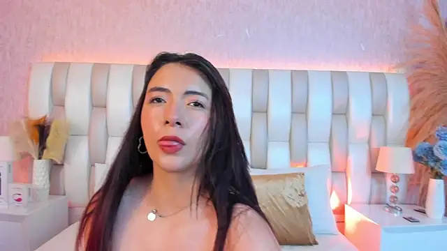 Snapshot of Ari_lynn_ chatting on December 2025 03:25:01 AM Ari lynn online show from December 2025 03:25:01 AM