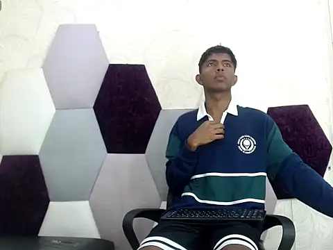 Mick storm online show from February 2026 06:56:02 PM