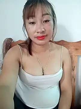 Snapshot of Linh_sexyy chatting on June 2026 01:44:02 AM Linh sexyy online show from June 2026 01:44:02 AM