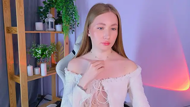 Snapshot of EllyColins chatting on May 2026 03:01:02 AM EllyColins online show from May 2026 03:01:02 AM