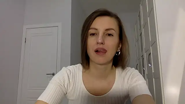 Snapshot of Melivorra chatting on April 2026 08:28:02 PM Melivorra online show from April 2026 08:28:02 PM