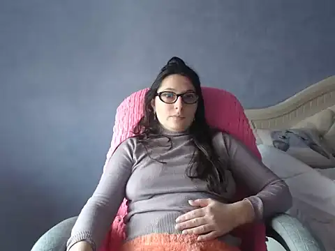 LuckyLisa23 online show from March 2026 01:29:02 PM