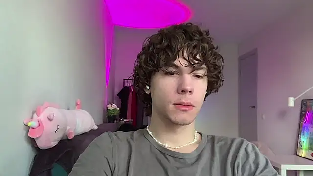 Jeremy1Scott online show from June 2026 05:41:02 AM