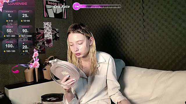 Fluffy Cloude online show from May 2026 06:32:01 AM