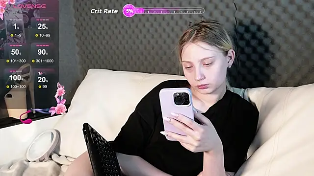 Fluffy Cloude online show from May 2026 06:30:01 AM