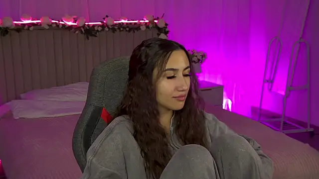 Snapshot of RebeckaThornton chatting on November 2025 05:56:01 PM RebeckaThornton online show from November 2025 05:56:01 PM