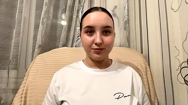 DaisyMolly online show from November 2025 10:01:01 PM