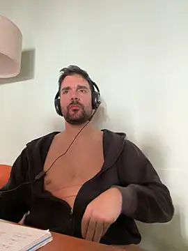 Snapshot of ReDiBastoni90 chatting on October 2025 08:16:02 AM ReDiBastoni90 online show from October 2025 08:16:02 AM