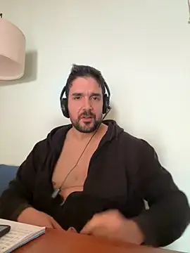 Snapshot of ReDiBastoni90 chatting on October 2025 08:48:01 AM ReDiBastoni90 online show from October 2025 08:48:01 AM