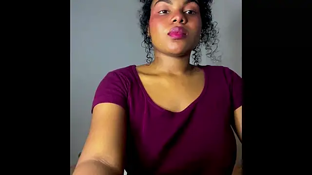 Snapshot of Valerii_smithh chatting on November 2025 12:53:01 AM Valerii smithh online show from November 2025 12:53:01 AM