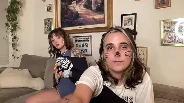 Snapshot of lill_daddysgirl chatting on November 2025 02:02:02 AM lill daddysgirl online show from November 2025 02:02:02 AM