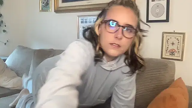 Snapshot of lill_daddysgirl chatting on November 2025 06:24:02 PM lill daddysgirl online show from November 2025 06:24:02 PM