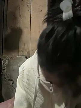 Linh-xxx online show from March 2026 02:45:01 PM