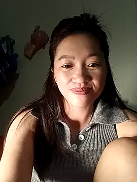 Snapshot of -Paige- chatting on February 2026 10:32:02 PM -Paige- online show from February 2026 10:32:02 PM