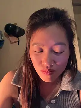 Snapshot of -Paige- chatting on March 2026 02:12:02 PM -Paige- online show from March 2026 02:12:02 PM