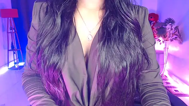 Rashiii  online show from March 2026 06:45:02 PM