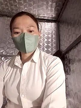 Snapshot of nat-tri chatting on December 2025 03:06:01 PM nat-tri online show from December 2025 03:06:01 PM