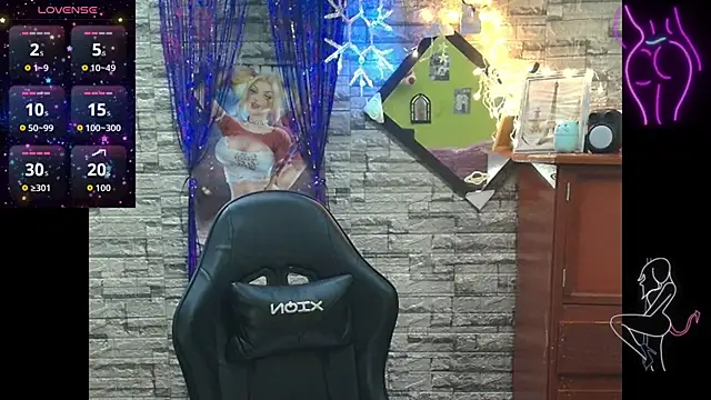 Snapshot of playboybunny-- chatting on October 2025 06:42:01 PM playboybunny-- online show from October 2025 06:42:01 PM