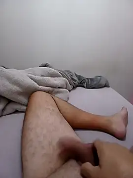 Snapshot of Kleber1980 chatting on November 2025 04:48:02 AM Kleber1980 online show from November 2025 04:48:02 AM