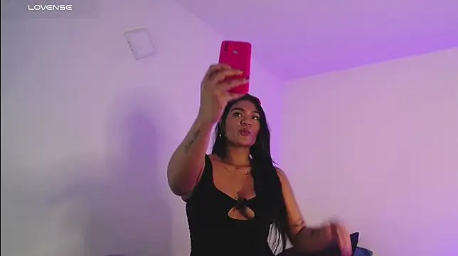 Snapshot of Miranda_kim_ chatting on October 2025 06:14:02 PM Miranda kim online show from October 2025 06:14:02 PM