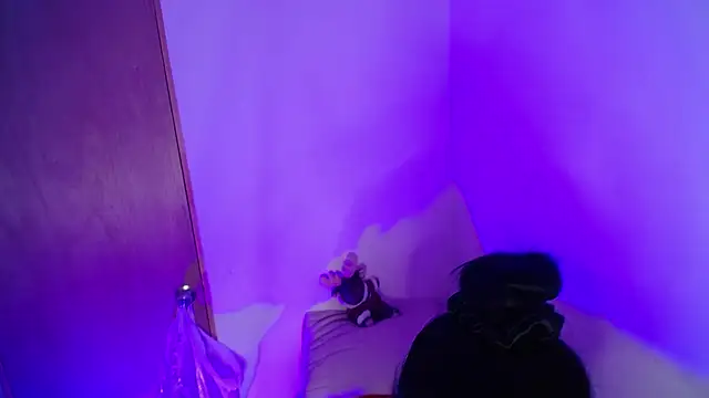 Snapshot of Miranda_kim_ chatting on November 2025 11:47:01 PM Miranda kim online show from November 2025 11:47:01 PM