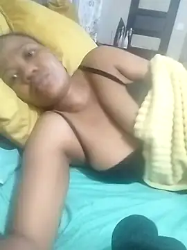 CaramelBoootie online show from January 2026 05:40:01 PM