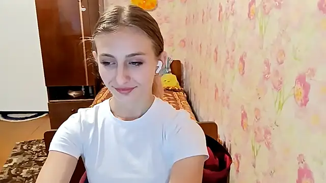 Snapshot of AmeliLia chatting on October 2025 02:07:02 PM AmeliLia online show from October 2025 02:07:02 PM