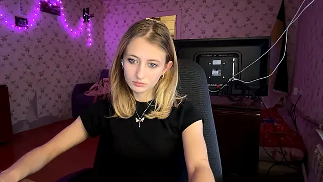 AmeliLia online show from March 2026 03:40:01 PM