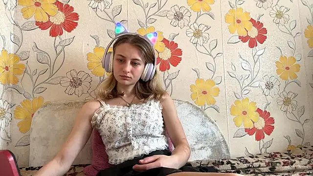 AmeliLia online show from March 2026 09:10:02 AM