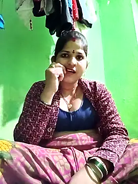 Karishma cute online show from February 2026 01:03:01 PM