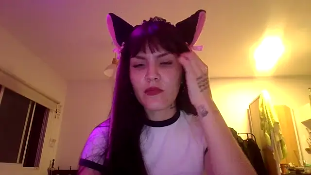 miapink33 online show from April 2026 11:37:02 PM