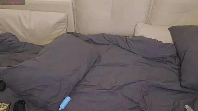 Snapshot of ViolaHight chatting on March 2026 12:16:01 AM ViolaHight online show from March 2026 12:16:01 AM