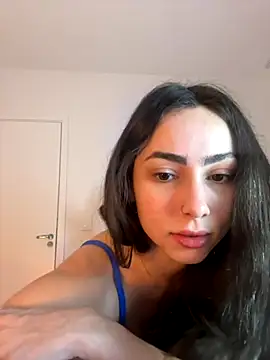 Snapshot of Baby_Mia_pires chatting on October 2025 02:01:02 AM Baby Mia pires online show from October 2025 02:01:02 AM