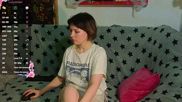 Snapshot of ReincarnatedAngel chatting on November 2025 08:20:02 PM ReincarnatedAngel online show from November 2025 08:20:02 PM