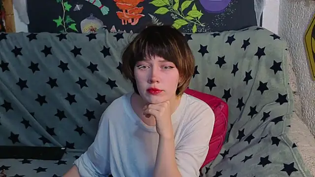 Snapshot of ReincarnatedAngel chatting on November 2025 11:10:02 AM ReincarnatedAngel online show from November 2025 11:10:02 AM