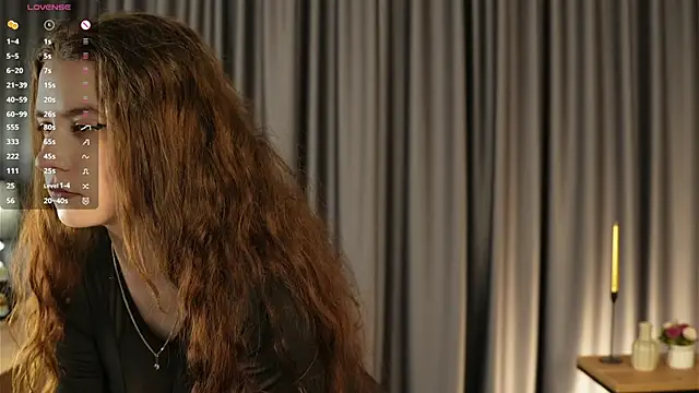 Snapshot of YuriFout chatting on November 2025 11:09:02 AM YuriFout online show from November 2025 11:09:02 AM